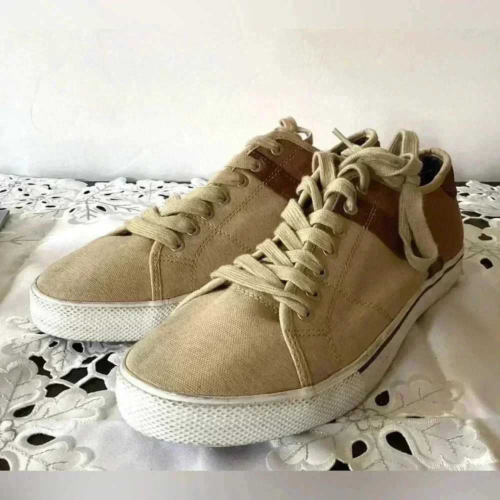 Tommy Hilfiger Men's Roamer Fashion Sneaker, Natural, Size 11